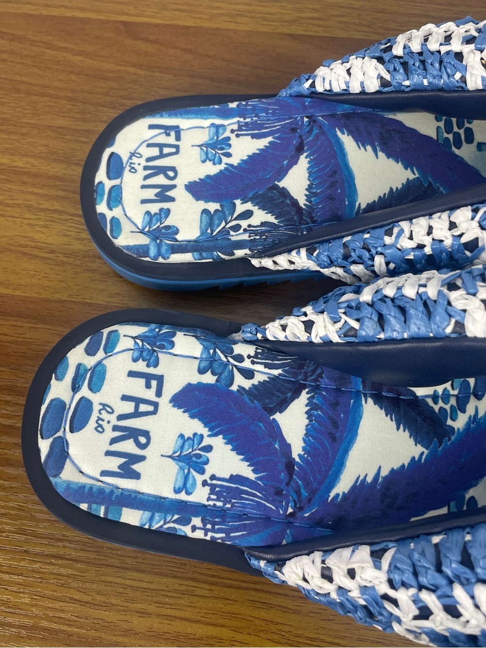 FARM Rio Sweet Rio Raffia Puffy Brazil Blue Tropical Flip Flop Sandals Size 10 - Picture 4 of 8
